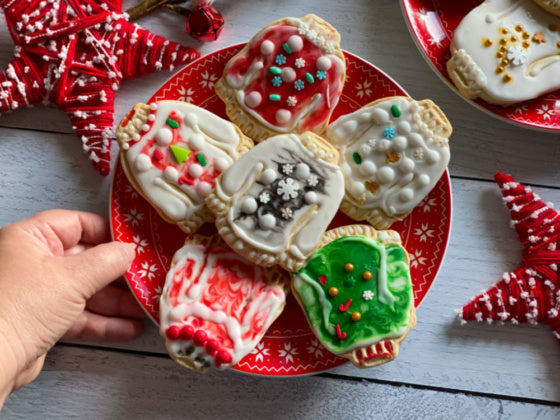 Semi-homemade Ugly Sweater Holiday Cookies Using a Cookie Kit