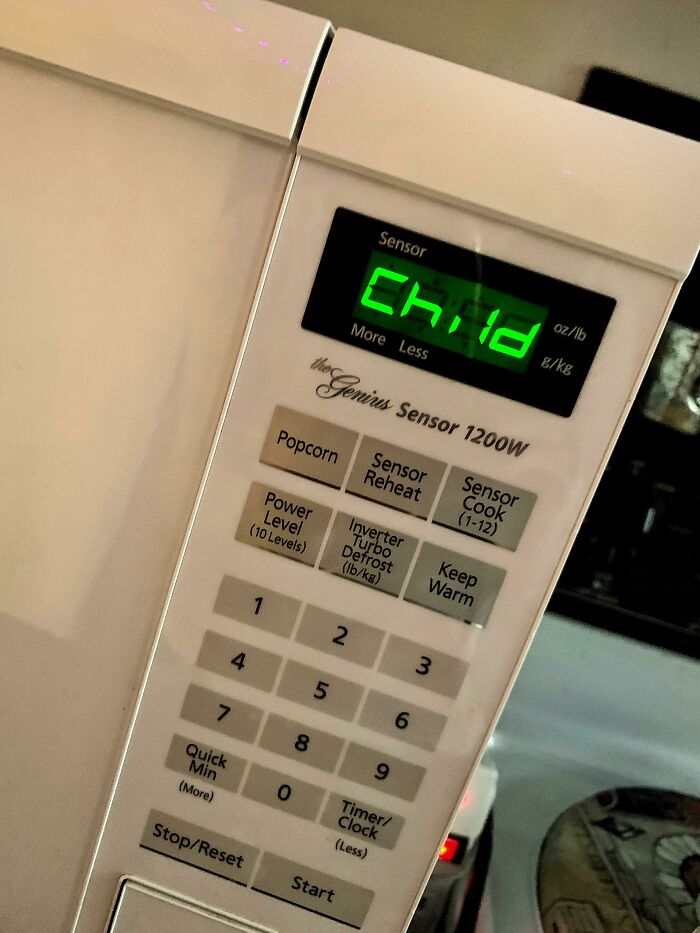 “Never Microwave Eggs”: 75 Times People Learned The Hard Way How NOT To Use A Microwave