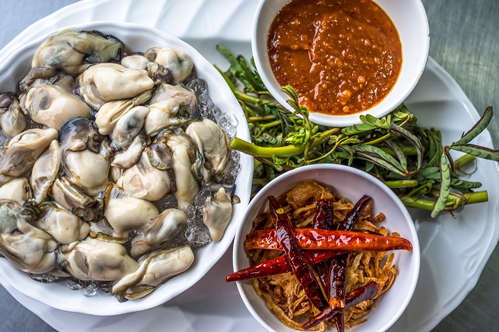 How to Cook and Serve Shucked Oyster